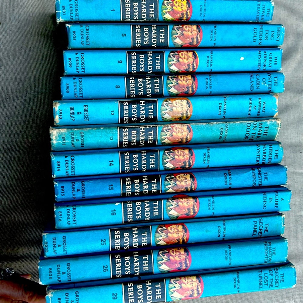 Set of vintage Hardy Boys mystery books